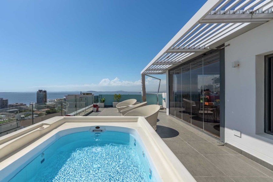 3 Bedroom Property for Sale in Sea Point Western Cape